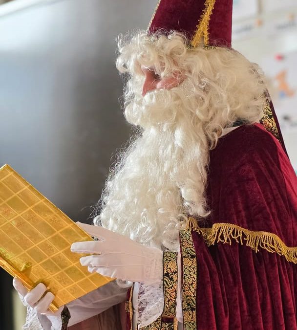 Nikolaus, komm in unser Haus